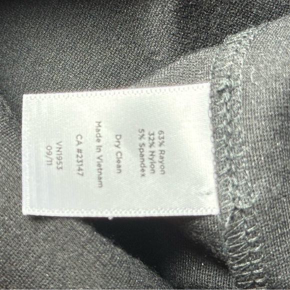 Talbots Summer Black Dress with Gold Buttons. Stretch material. EUC Size 4 - Picture 7 of 7